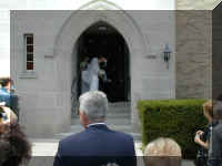 Exit arch kiss.jpg (201330 bytes)