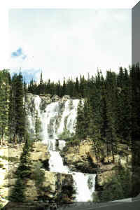 Waterfall3.jpg (50813 bytes)