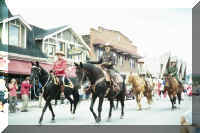 horses on parade.jpg (47286 bytes)